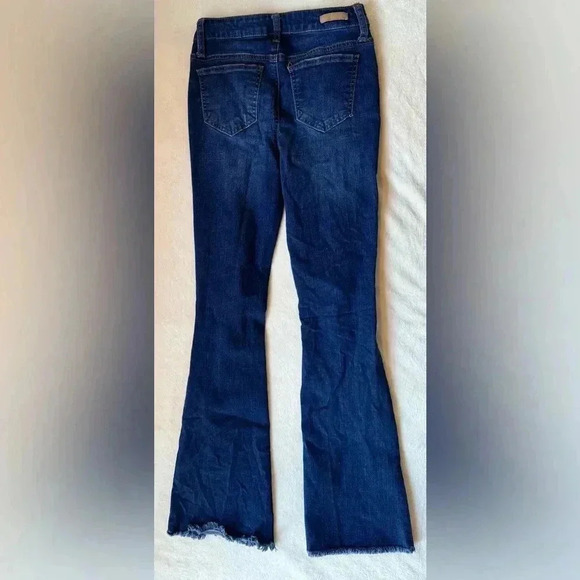 Mid-Rise Slim Flare Distressed Hem Jeans Juniors Size 1 Blue - Picture 2 of 5